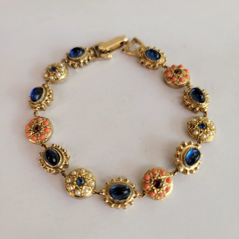 Vintage Signed ART Cabochon Faux Pearl and Coral Bead Bracelet